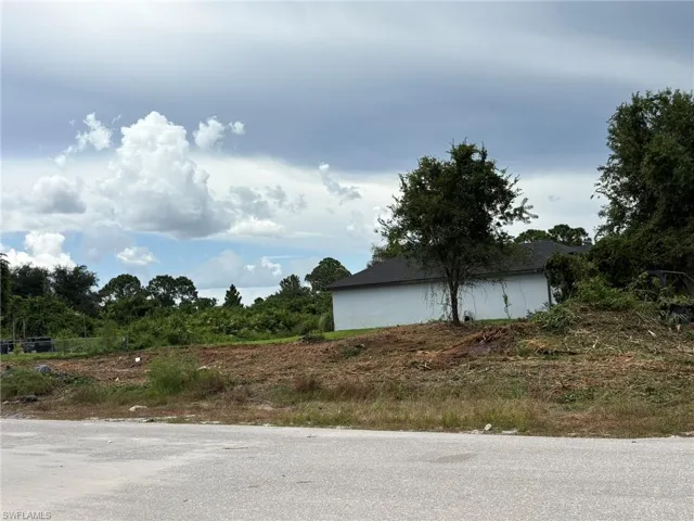 3104 Wanda Ave S, Lehigh Acres, Florida 33976