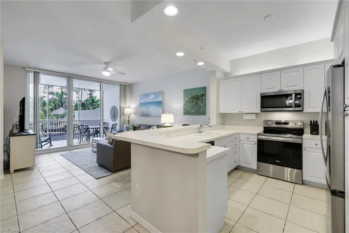 460 Launch Cir 202, Naples, Florida 34108