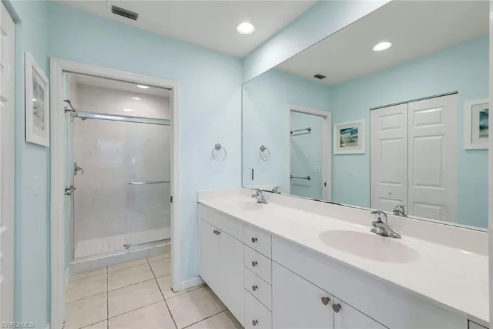 460 Launch Cir 202, Naples, Florida 34108