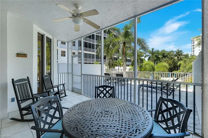 460 Launch Cir 202, Naples, Florida 34108