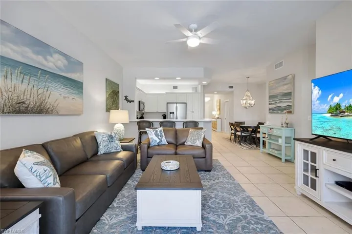 460 Launch Cir 202, Naples, Florida 34108
