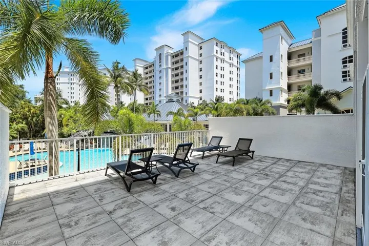 460 Launch Cir 202, Naples, Florida 34108