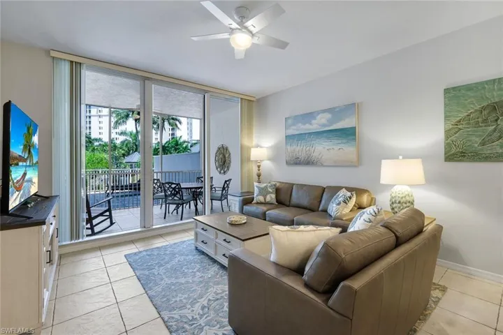 460 Launch Cir 202, Naples, Florida 34108