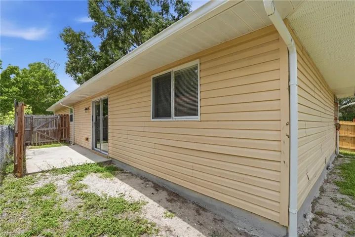 26311  Coventry  LN, Bonita Springs, FL 34135