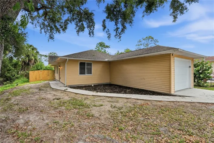 26311  Coventry  LN, Bonita Springs, FL 34135