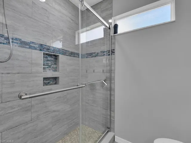 Guest Bath - Second Floor
