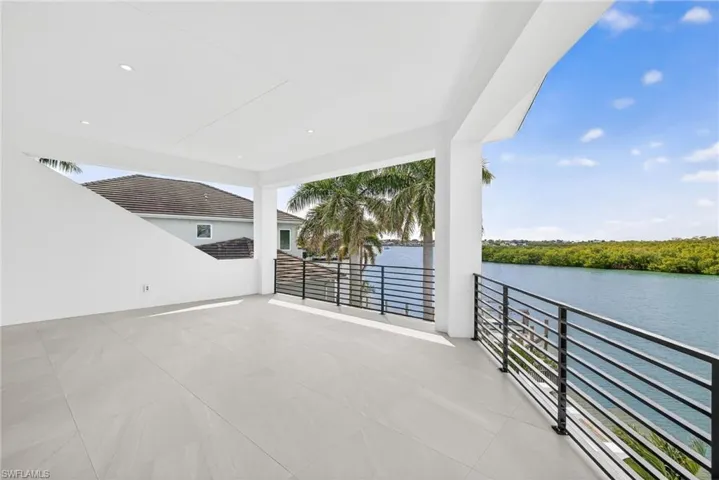 720 Hull Ct, Marco Island, Florida 34145