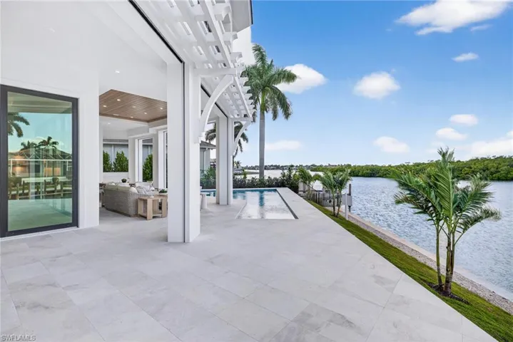 720 Hull Ct, Marco Island, Florida 34145