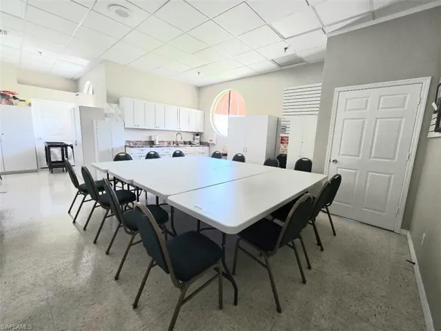 Community Kitchen & Crafts Room