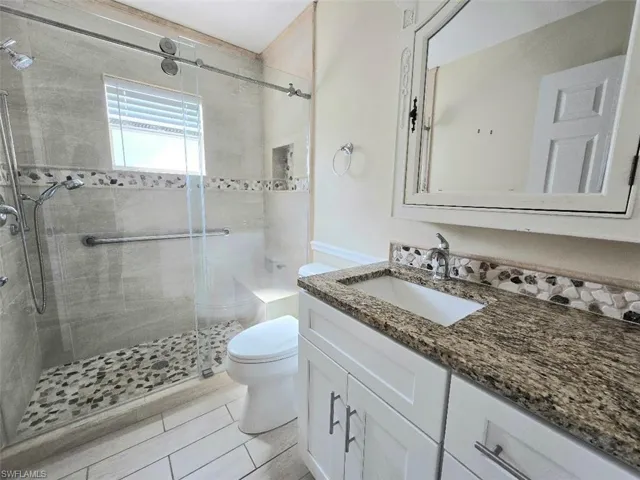 Guest Bathroom w/Shower