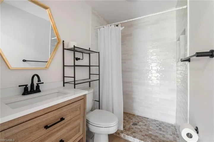 2432 Washington Ave, Naples, Florida 34112
