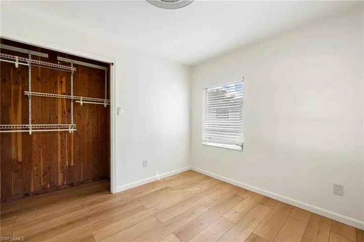 2432 Washington Ave, Naples, Florida 34112
