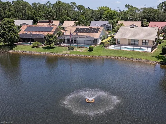 250  Fox Den  CIR, Naples, FL 34104