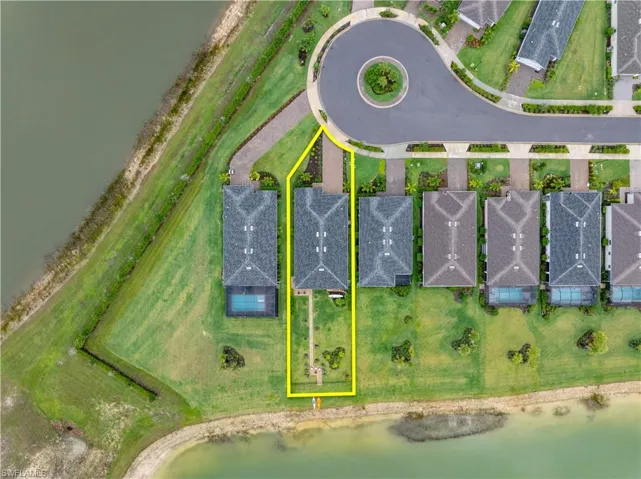 Huge oversized property 200+ Ft. deep, 100 Ft. backyard