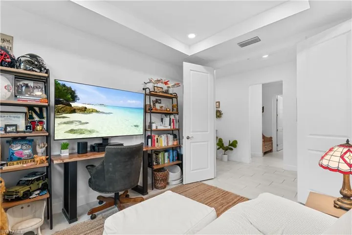 Office/Den/Bedroom w/ closet and French doors