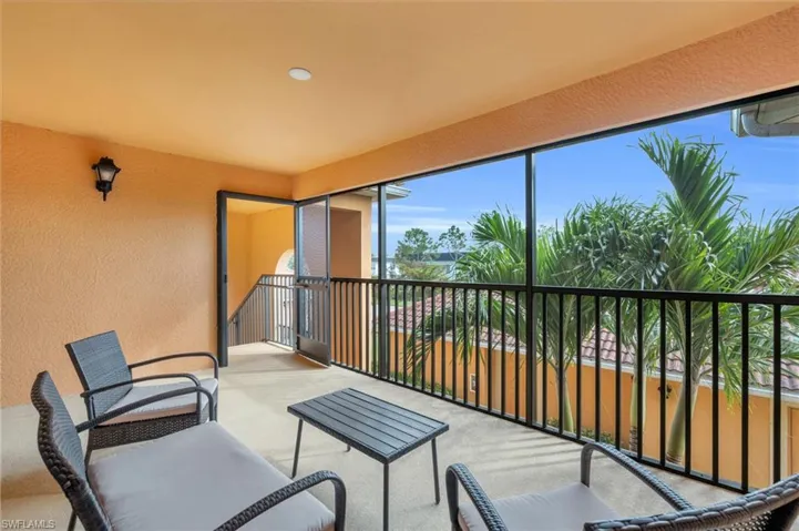 Front lanai
