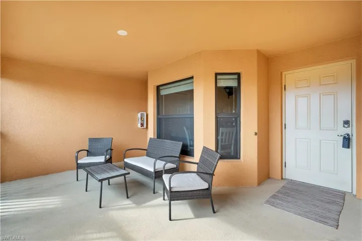 Front lanai