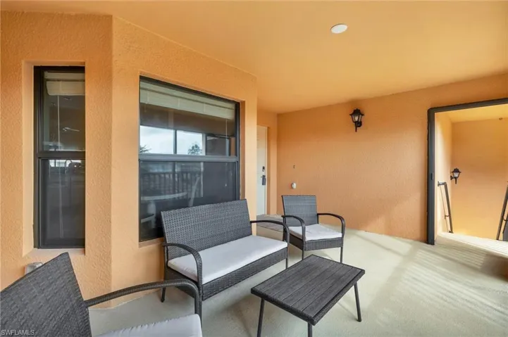 Front lanai