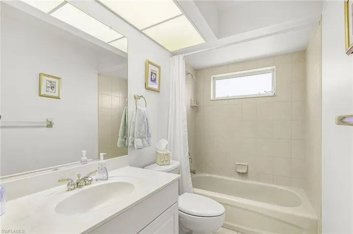 228 SE 31ST  TER, Cape Coral, FL 33904
