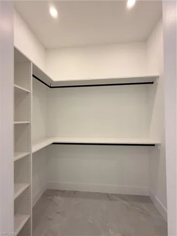 Walk in Closet