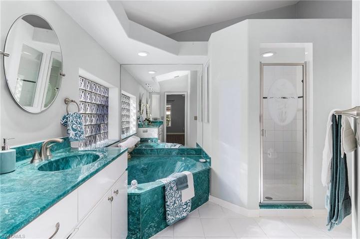 9139  Palm Island  CIR, North Fort Myers, FL 33903