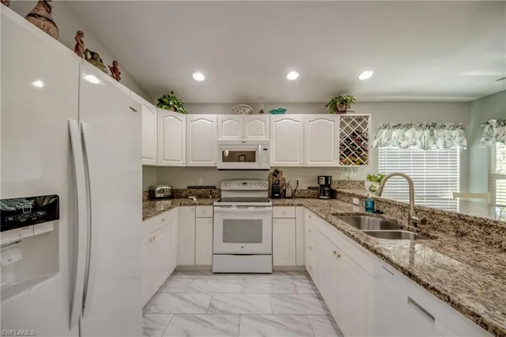 17591  Fan Palm  CT, North Fort Myers, FL 33917