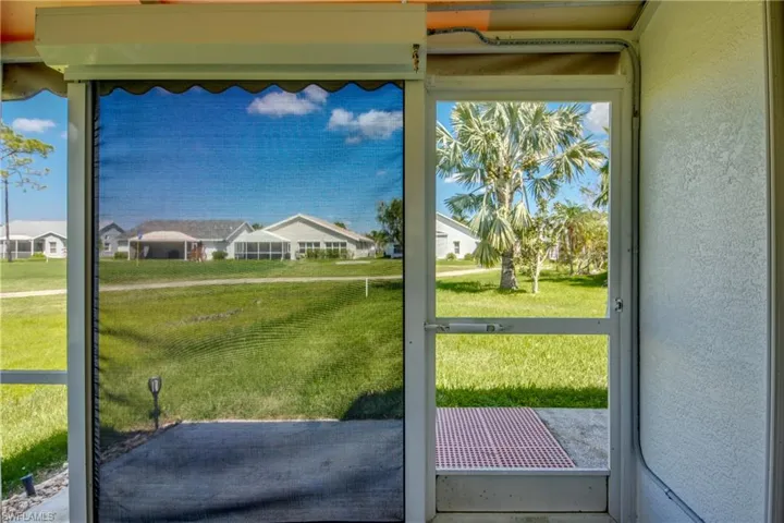 ELECTRIC GOLF CART DOOR