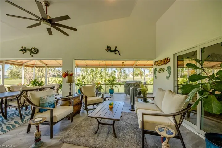 EXTENDED TILED UNDER-TRUSS LANAI