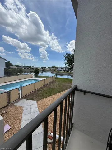 642 SE 13th  PL, Cape Coral, FL 33990