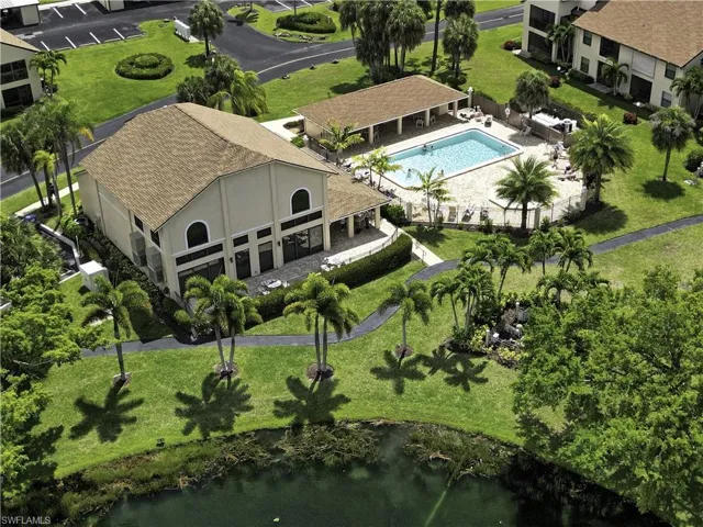 Club at Crystal Lake Clubhouse and pool