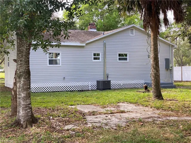 2371  Lafayette  ST, Fort Myers, FL 33901