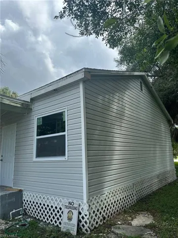 2371  Lafayette  ST, Fort Myers, FL 33901