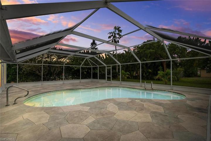 133  Johnnycake  DR, NAPLES, FL 34110