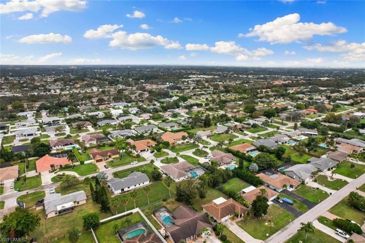 133  Johnnycake  DR, NAPLES, FL 34110