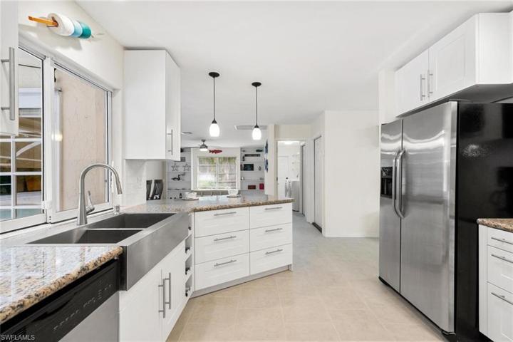 133  Johnnycake  DR, NAPLES, FL 34110