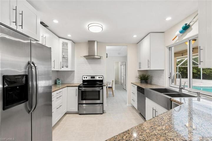 133  Johnnycake  DR, NAPLES, FL 34110