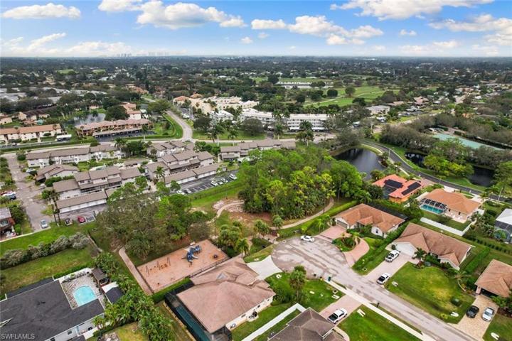 133  Johnnycake  DR, NAPLES, FL 34110
