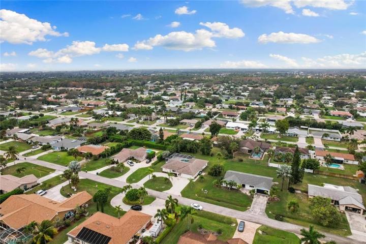 133  Johnnycake  DR, NAPLES, FL 34110