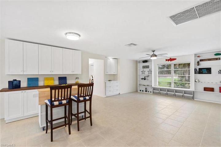 133  Johnnycake  DR, NAPLES, FL 34110