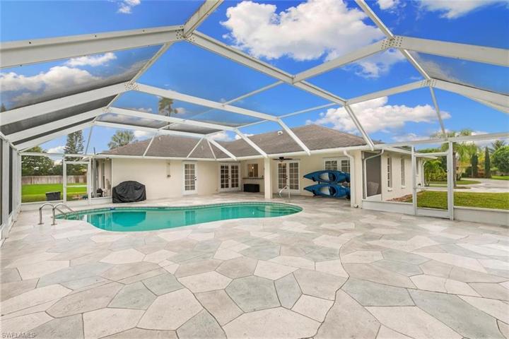 133  Johnnycake  DR, NAPLES, FL 34110