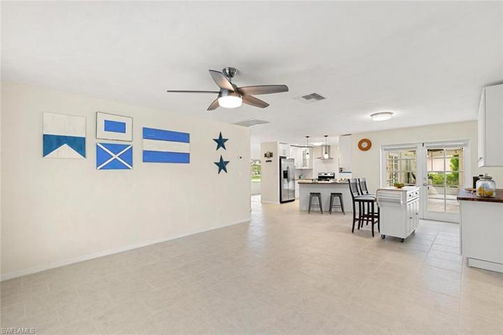 133  Johnnycake  DR, NAPLES, FL 34110