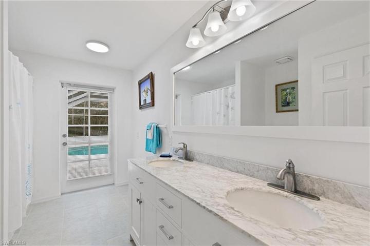 133  Johnnycake  DR, NAPLES, FL 34110