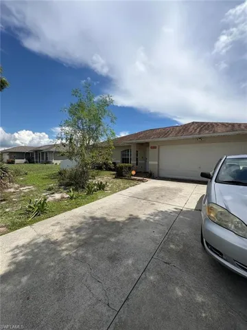 127 Blackstone Dr, Fort Myers, Florida 33913
