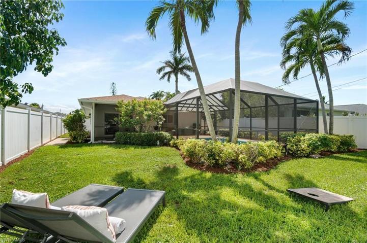 Rare Oversized Green Space For Backyard sunning and family yard  games.