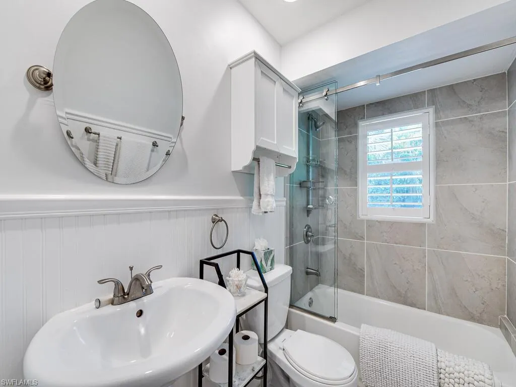 542 110th AVE, Naples, FL 34108,225046530