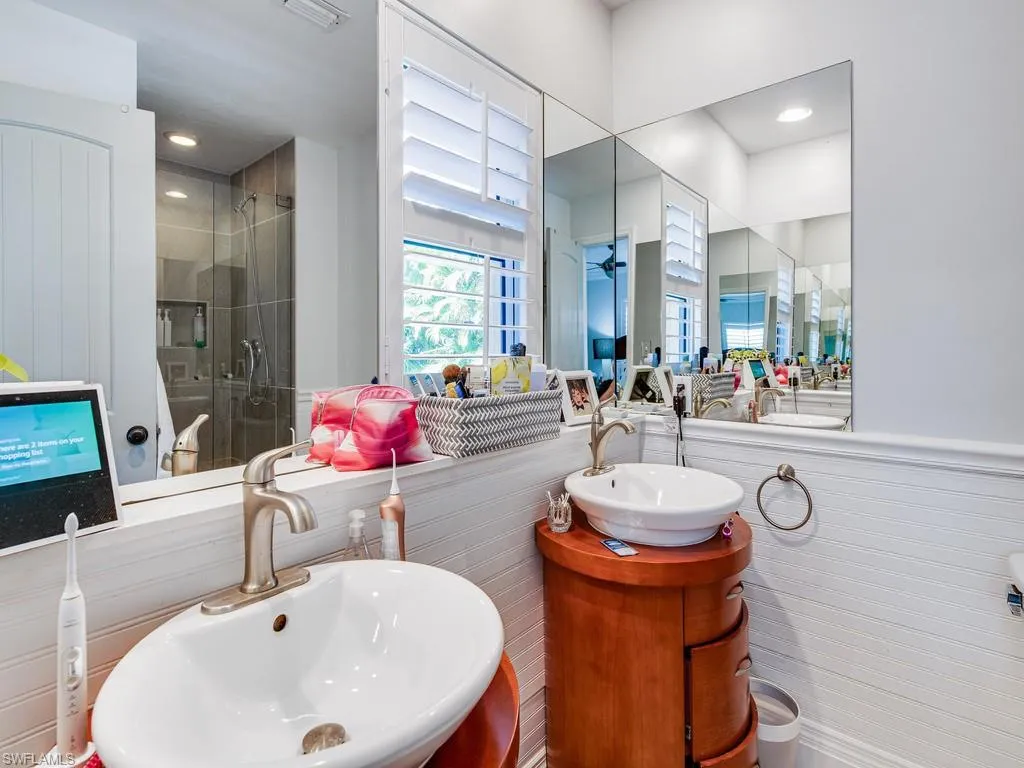 542 110th AVE, Naples, FL 34108,225046530