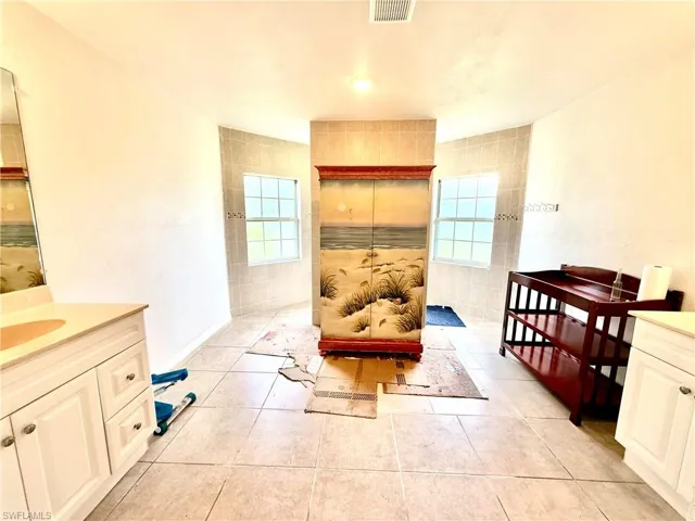 902 Susan Ave N, Lehigh Acres, Florida 33971