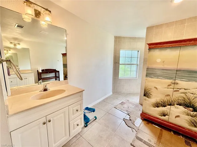 902 Susan Ave N, Lehigh Acres, Florida 33971