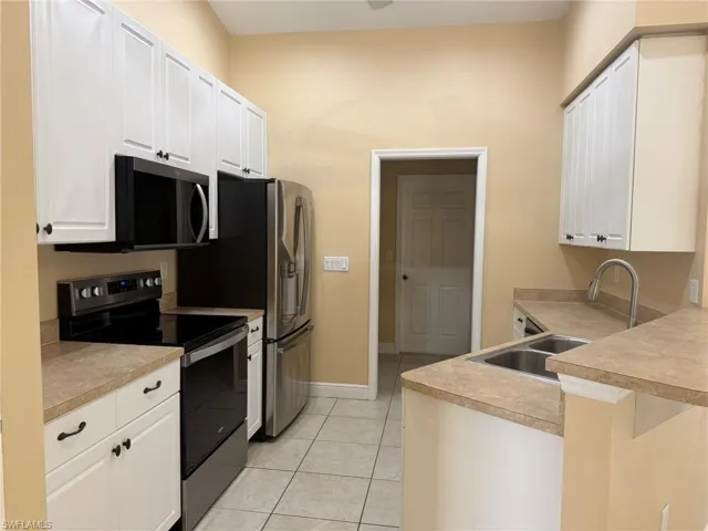2553 Nw 21st Ave, Cape Coral, Florida 33993