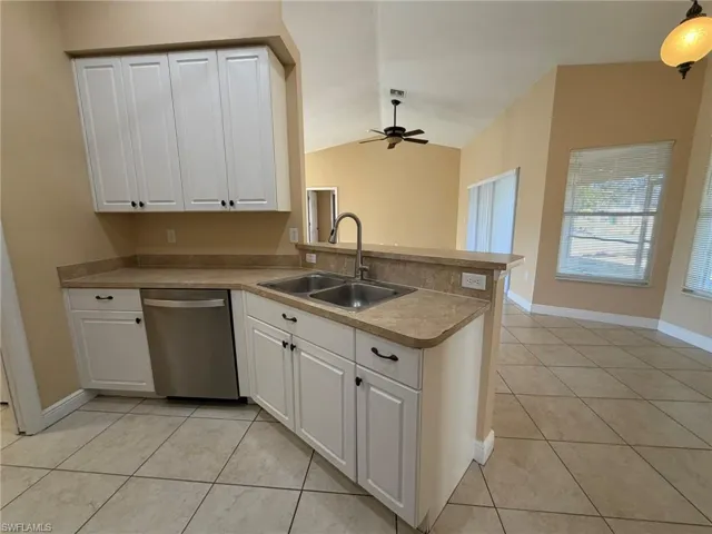 2553 Nw 21st Ave, Cape Coral, Florida 33993